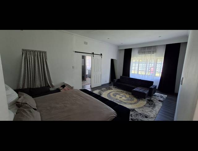 3 bed property to rent in FLORIDA